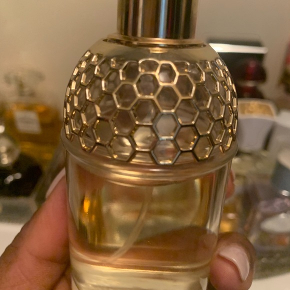 Fragrance - Picture 2 of 3